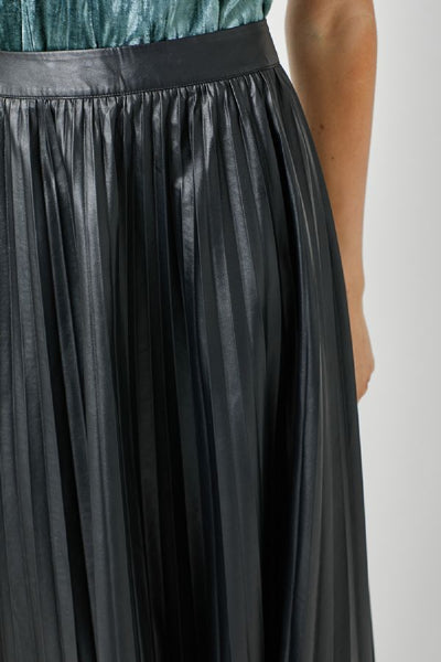 Pleated Faux Leather Skirt - Black