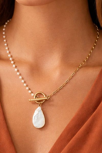 18k PVD Gold Toggle Clasp Pearl Necklace