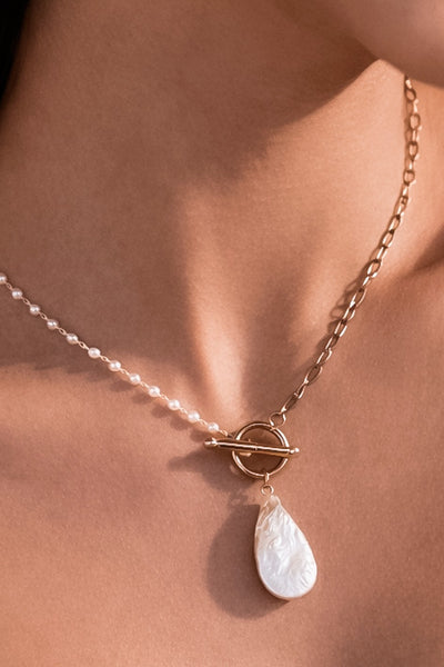 18k PVD Gold Toggle Clasp Pearl Necklace