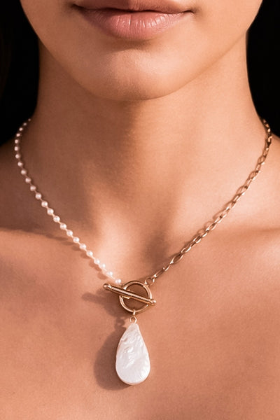 18k PVD Gold Toggle Clasp Pearl Necklace